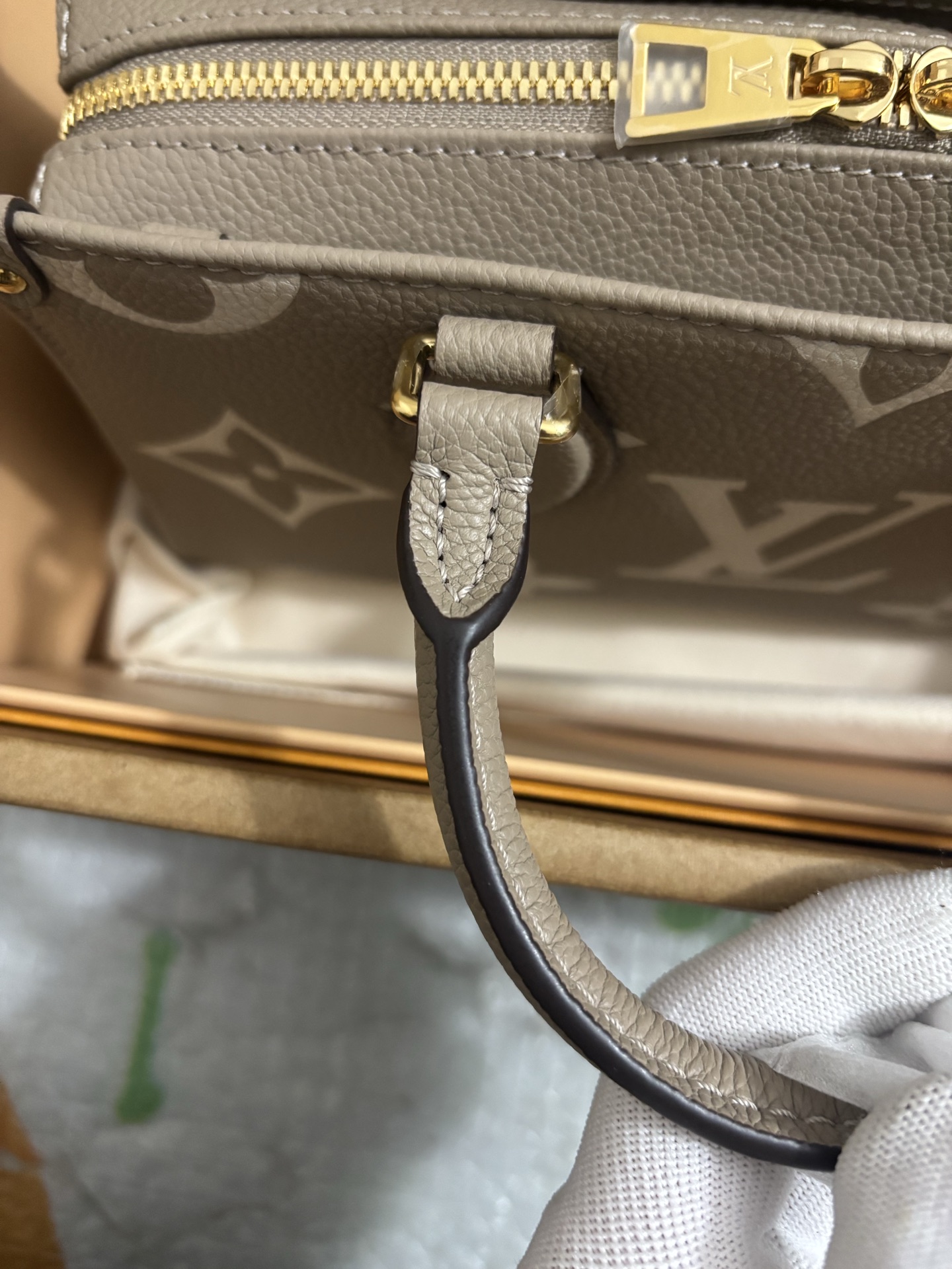 Louis Vuitton OnTheGo East West Handbag