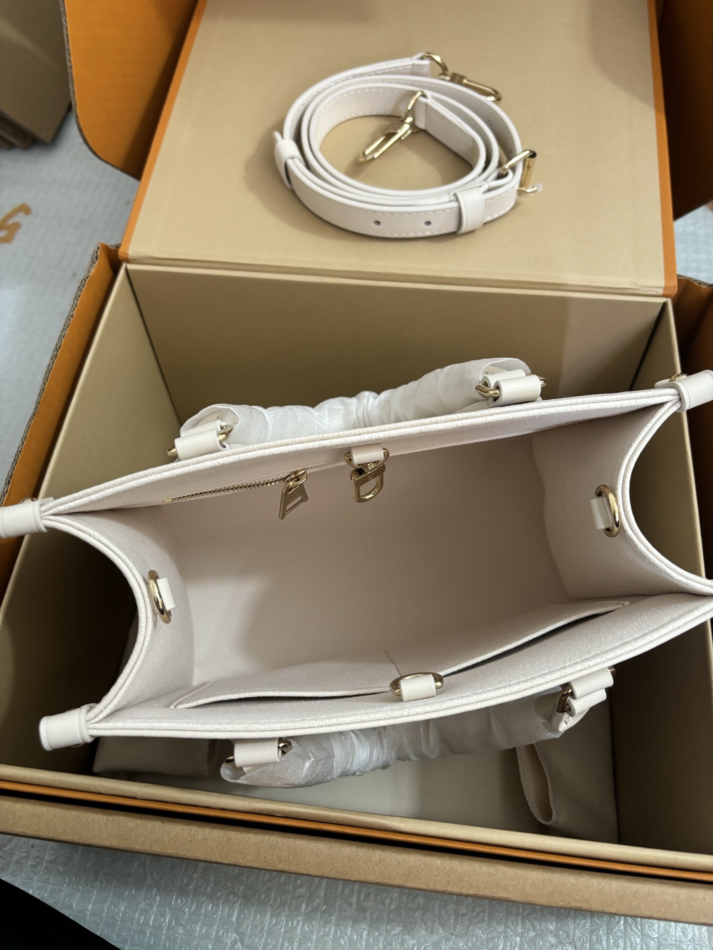 Louis Vuitton Onthego Small Handbag