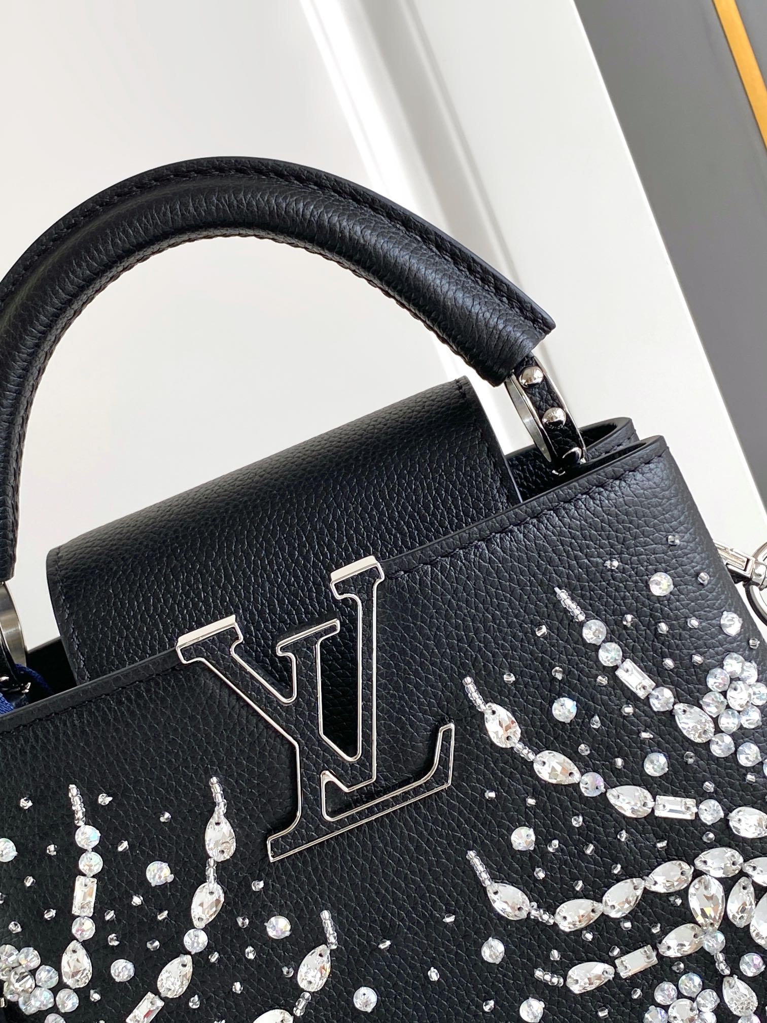 LV New Snow White Bag
