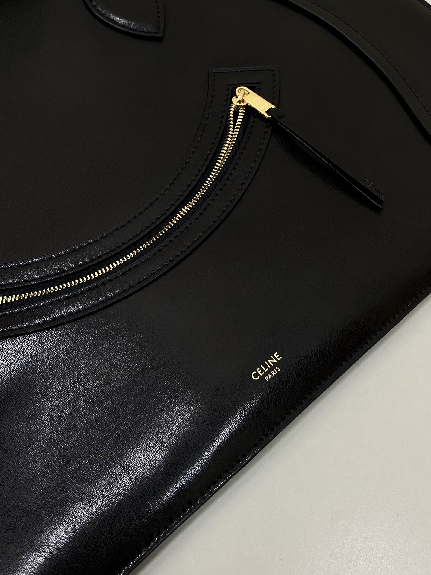 Celine Flat Cabas Smile Bag