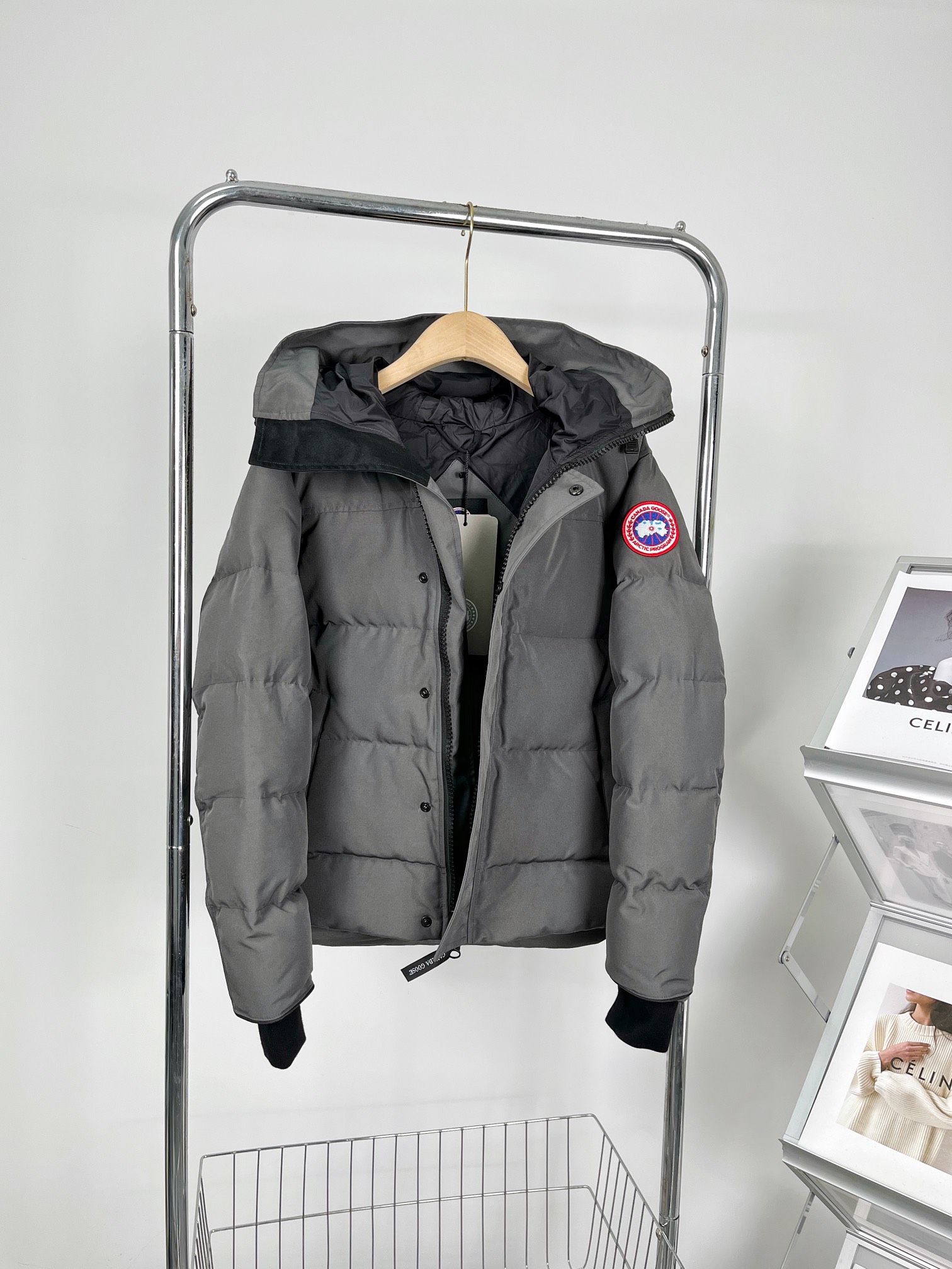 Canada Goose Style 17 Down Jacket