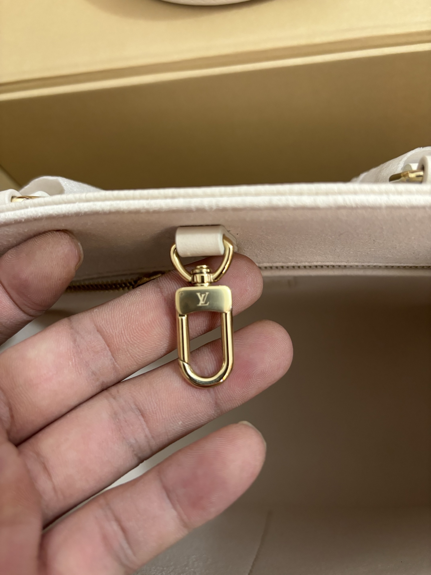 Louis Vuitton Onthego Small Handbag