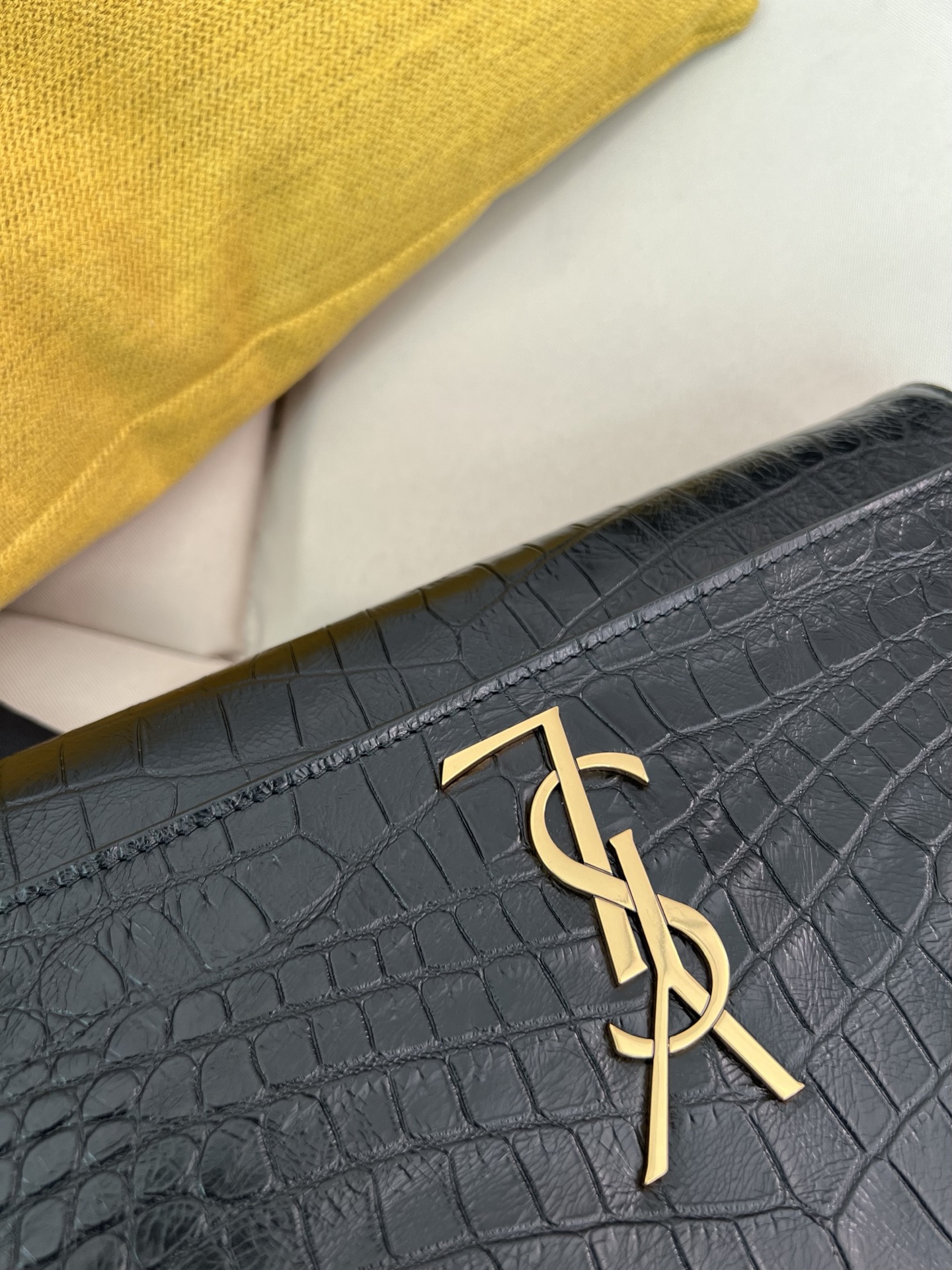 Kata Black Crocodile Pattern Double-Sided Bag