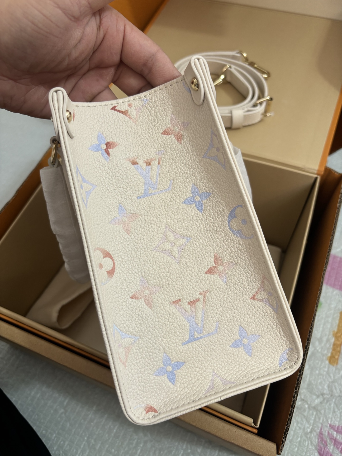 Louis Vuitton Onthego Small Handbag