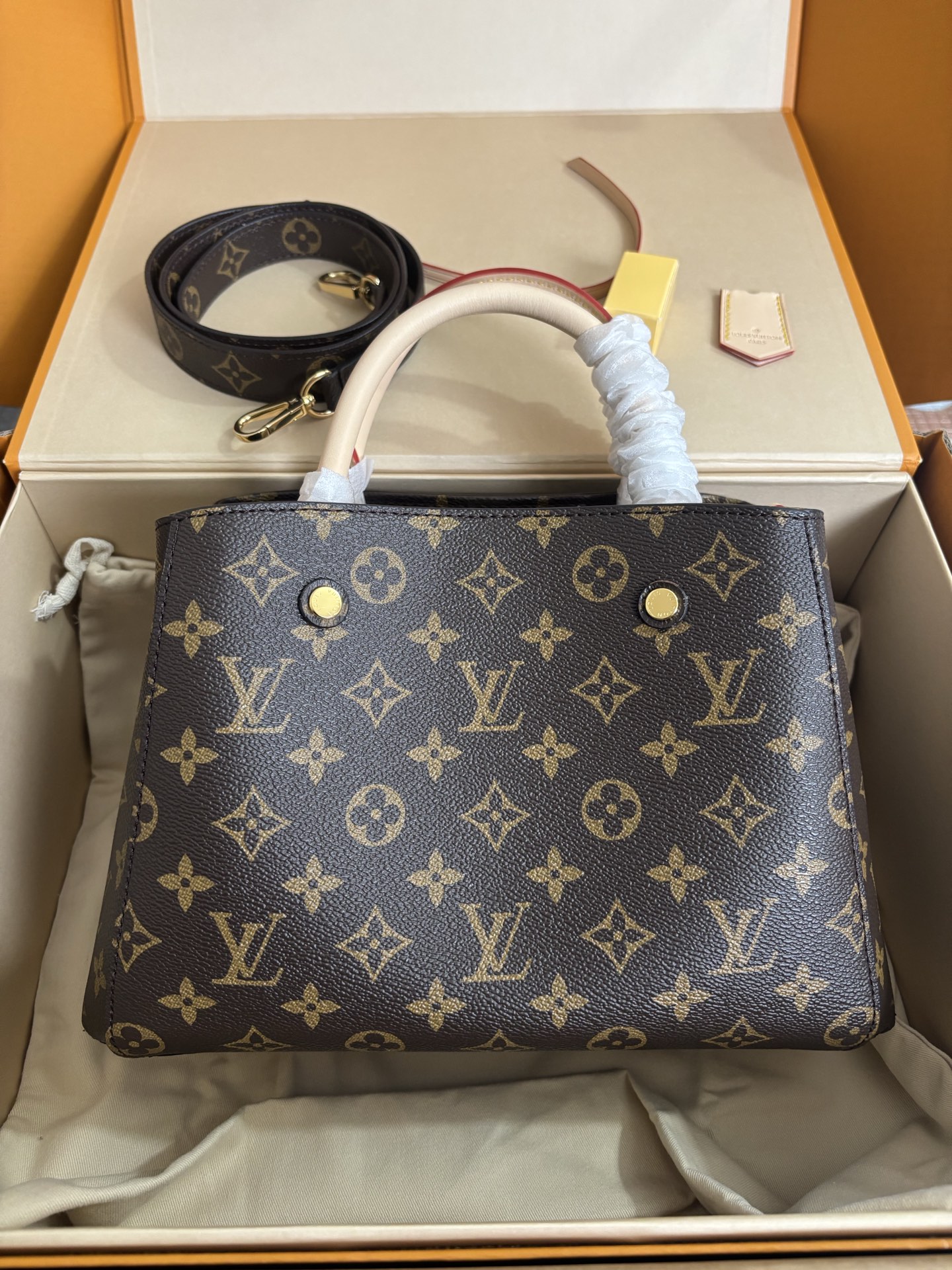 Louis Vuitton Montaigne BB