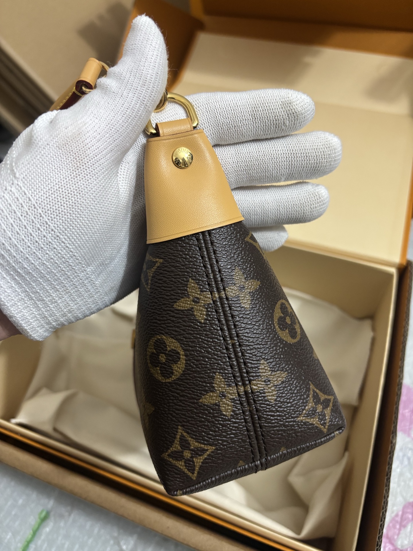 Louis Vuitton Pochette Mia Shoulder Bag