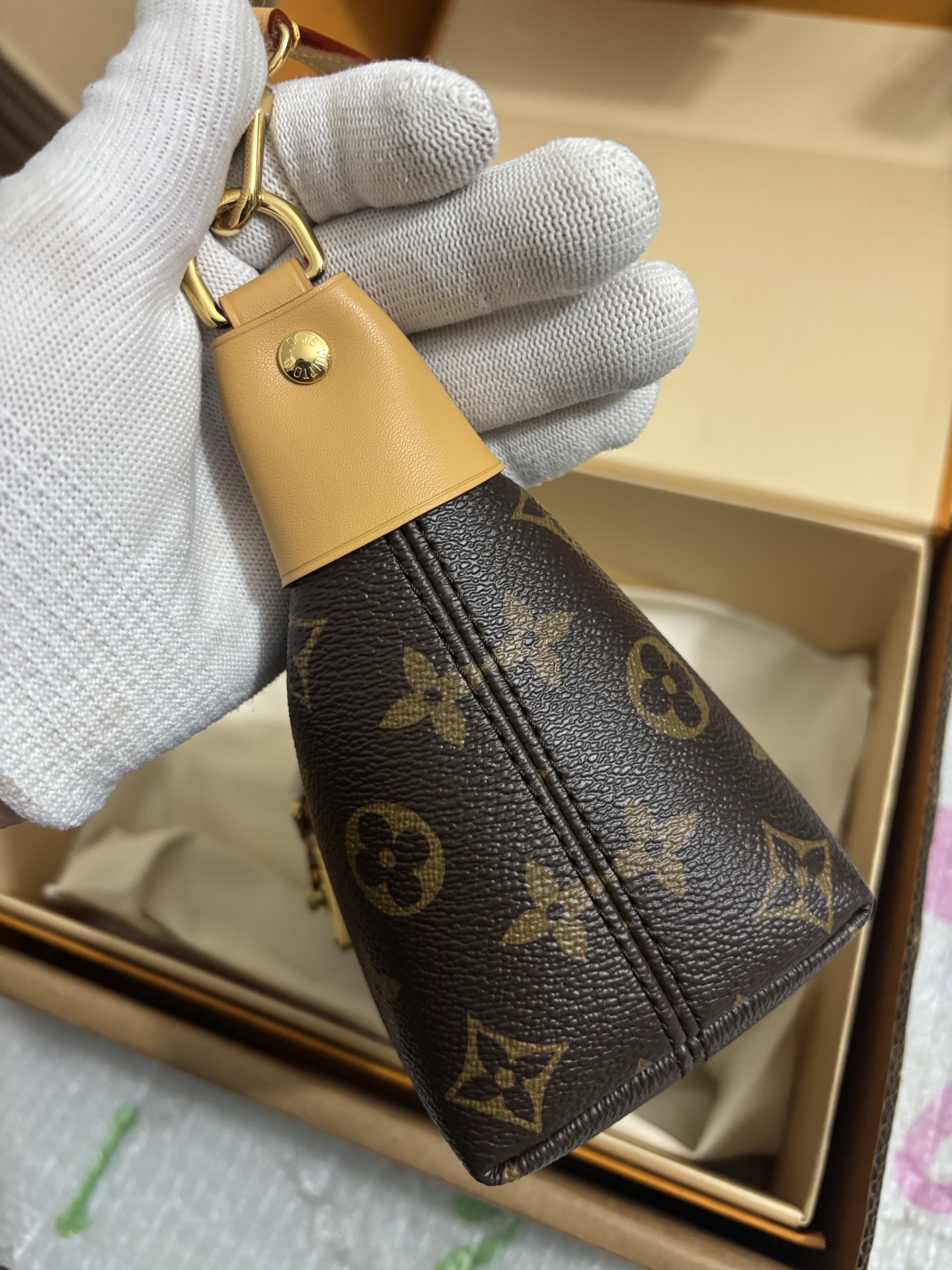 Louis Vuitton Pochette Mia Shoulder Bag
