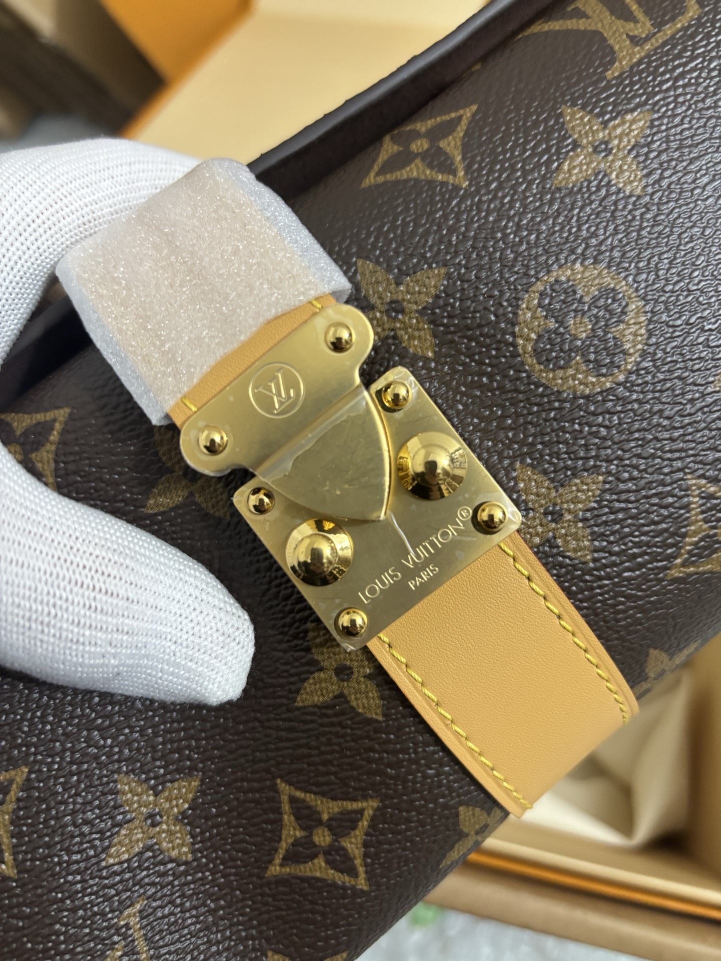 Louis Vuitton Pochette Mia Shoulder Bag