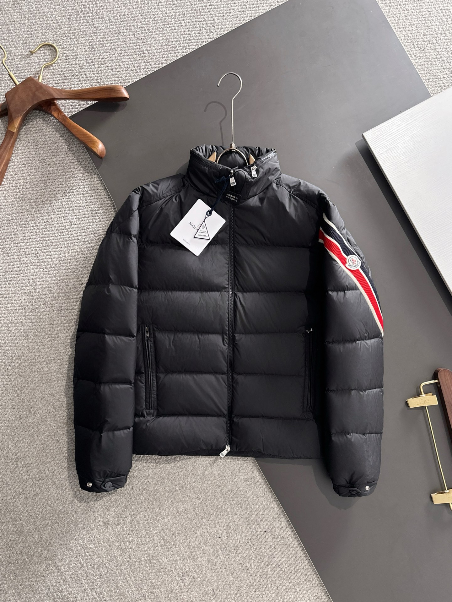 𝗠𝗼𝗻𝗰𝗲𝗿 Short Down Jacket with Stand Collar and Triple-Color Webbing