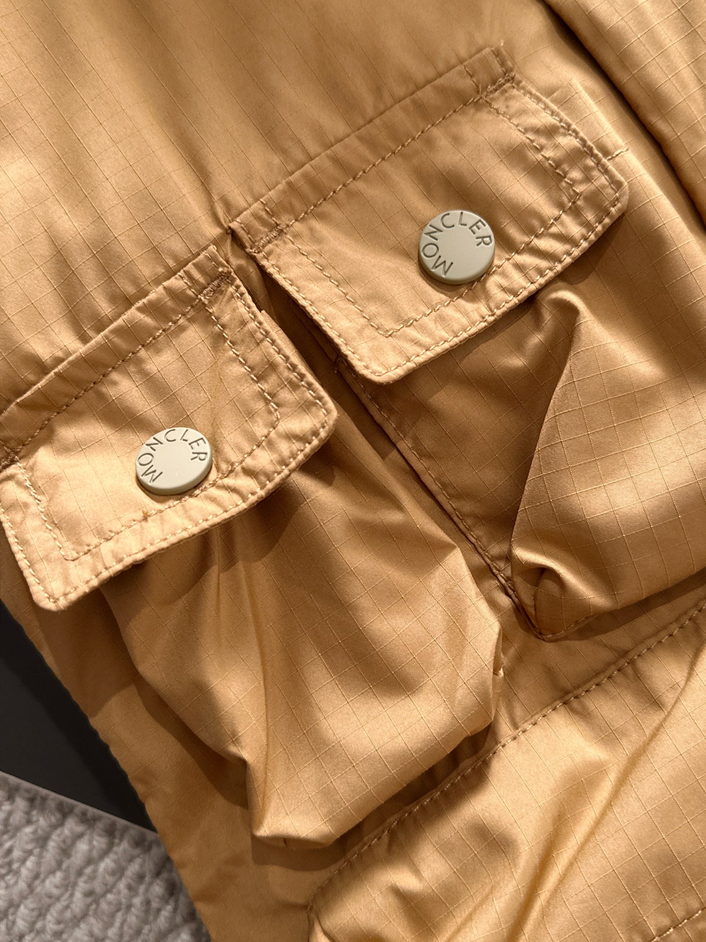 𝗠𝗼𝗻𝗰𝗲𝗿 Multi-Pocket Down Vest