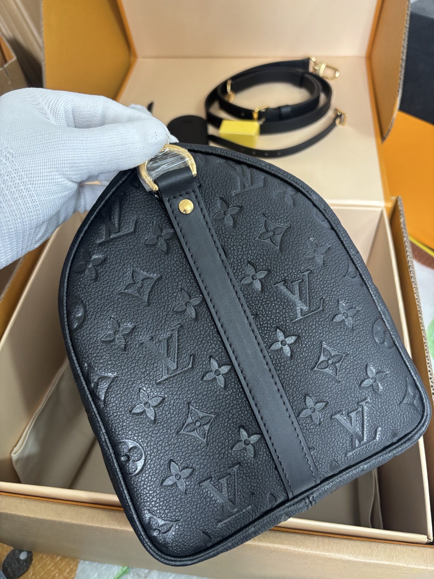 Louis Vuitton SPEEDY SOFT 30 Handbag