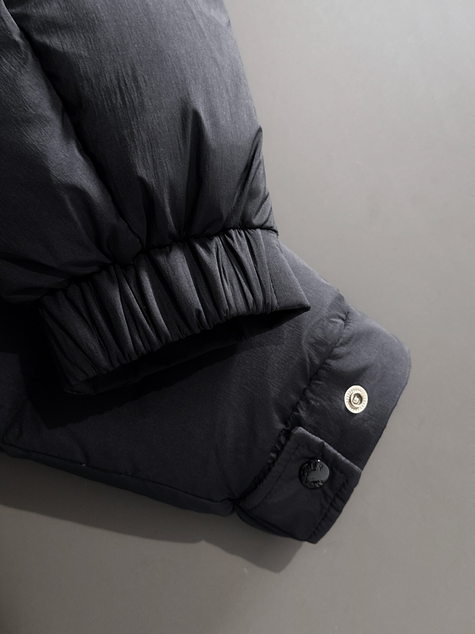 𝗠𝗼𝗻𝗰𝗲𝗿 Matte Maya Long Down Coat