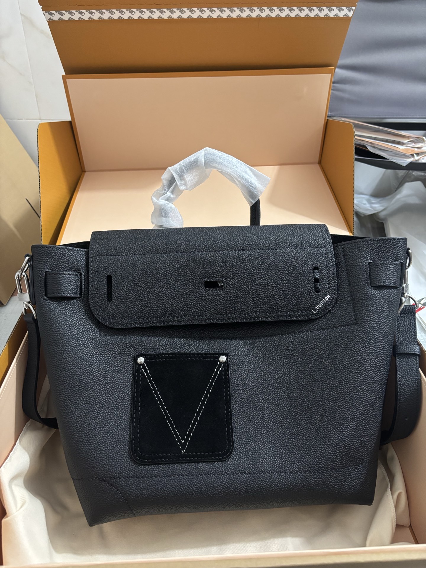 Louis Vuitton STEAMER 30 Handbag