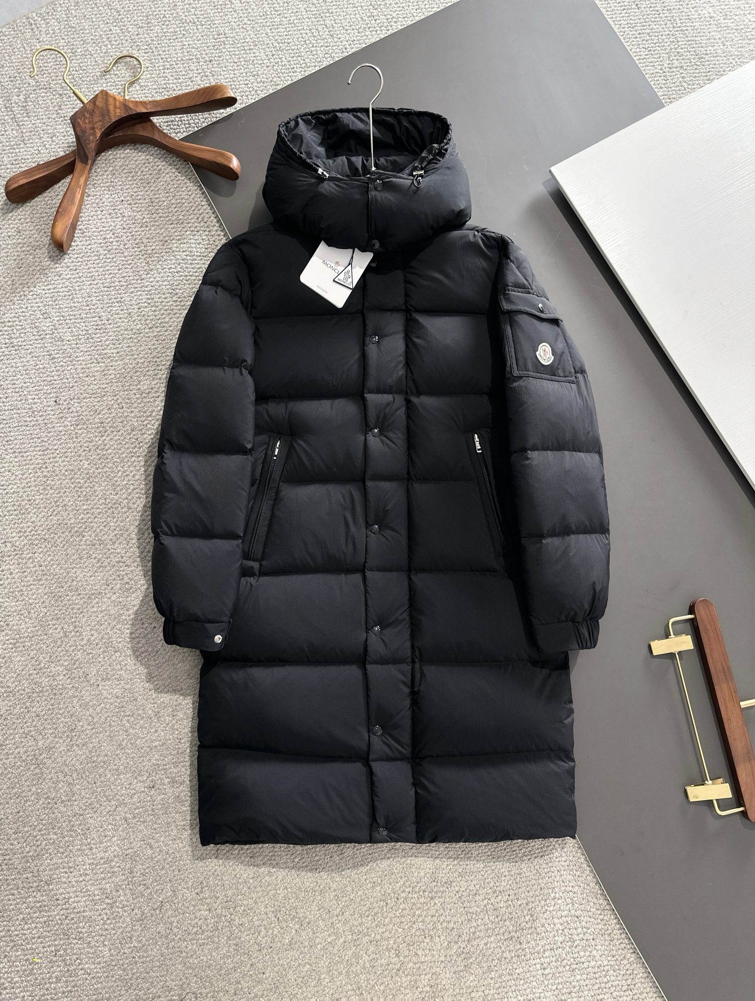 𝗠𝗼𝗻𝗰𝗲𝗿 Matte Maya Long Down Coat