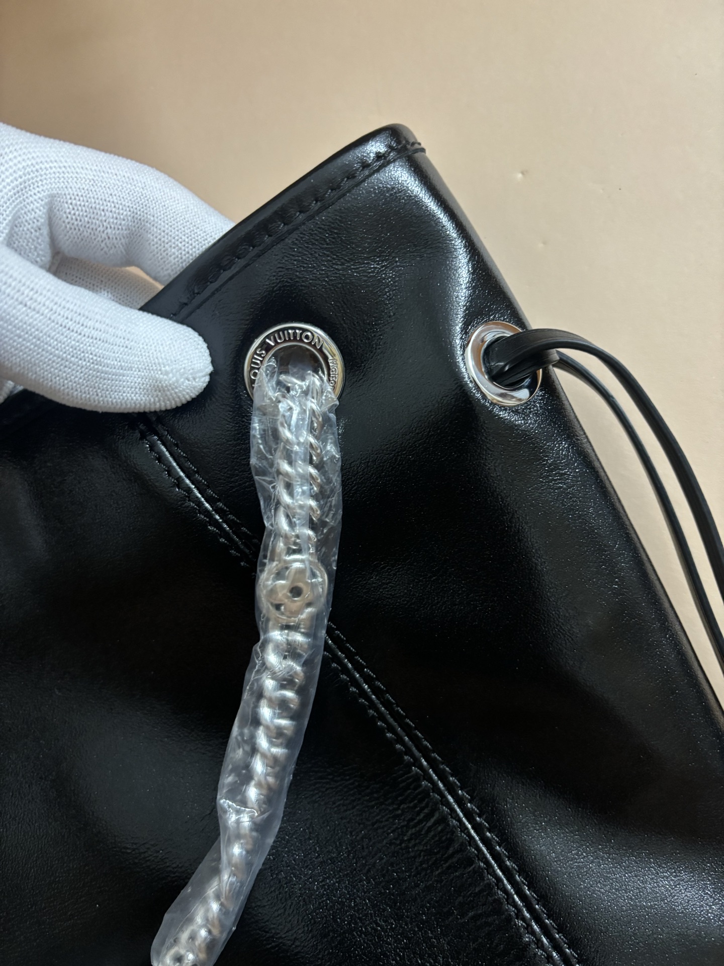 Louis Vuitton OFF DUTY VIBE Medium Bag