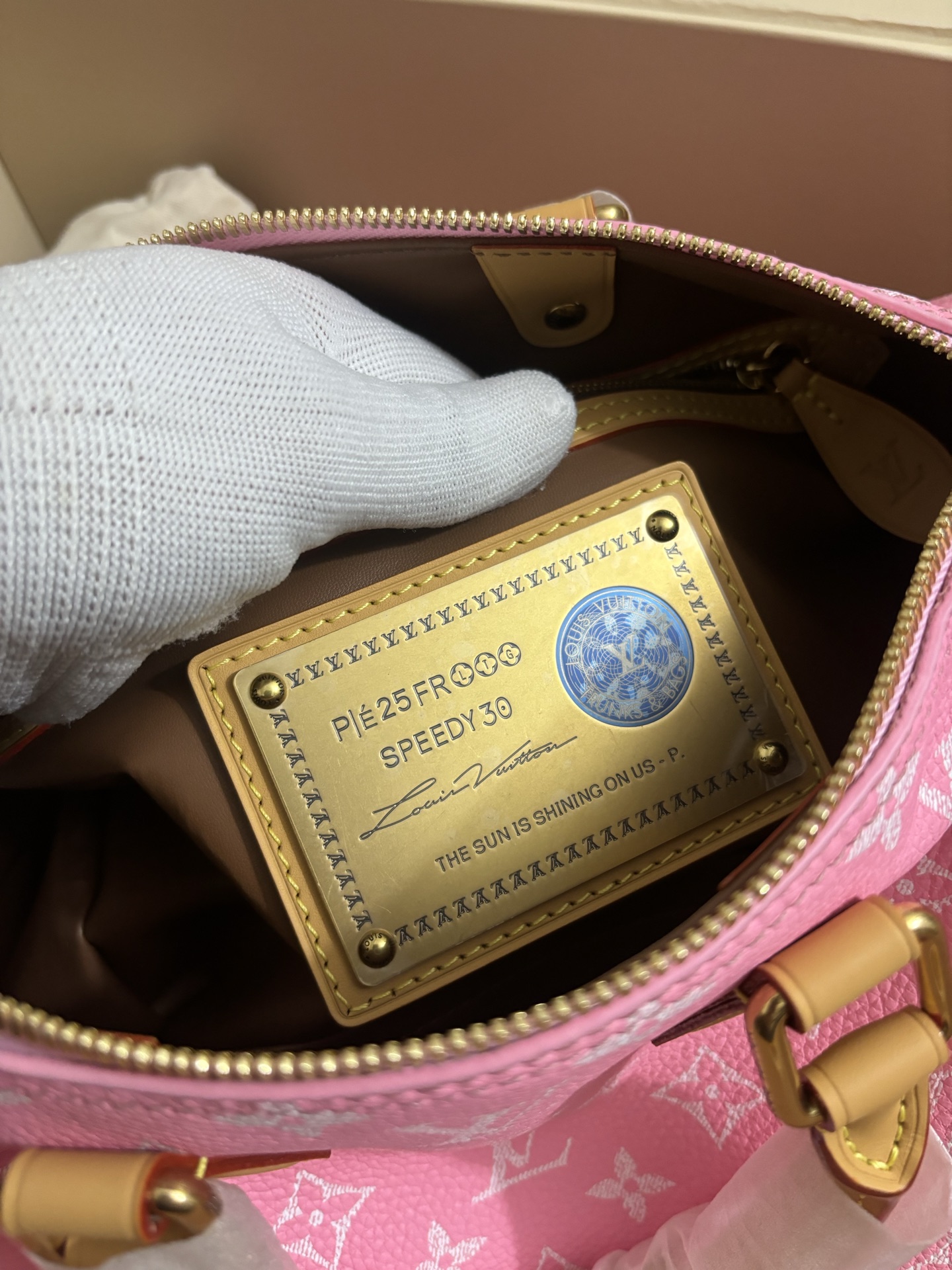 Louis Vuitton Bandoulière 30 Sakura Pink Travel Bag