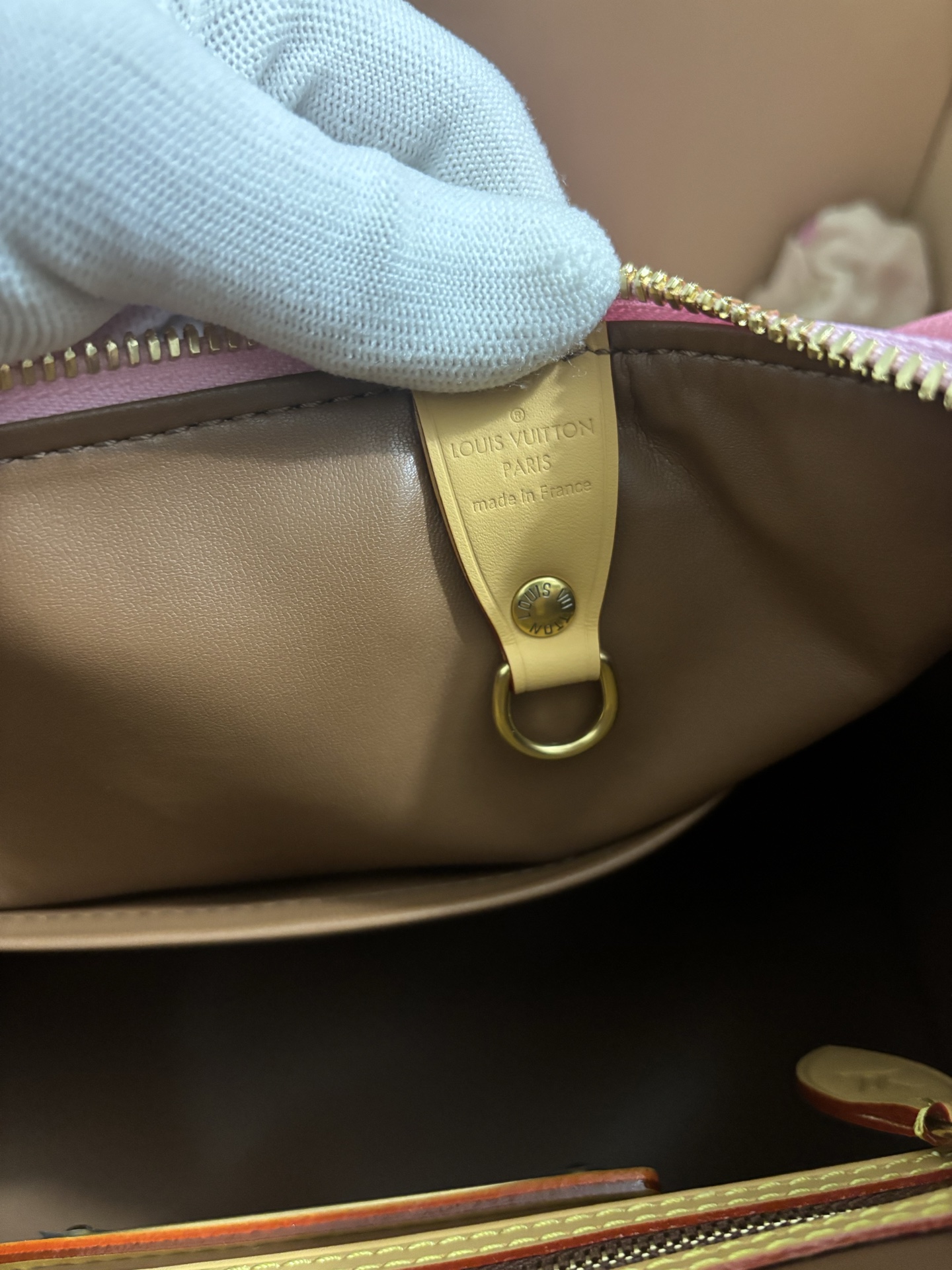 Louis Vuitton Bandoulière 30 Sakura Pink Travel Bag