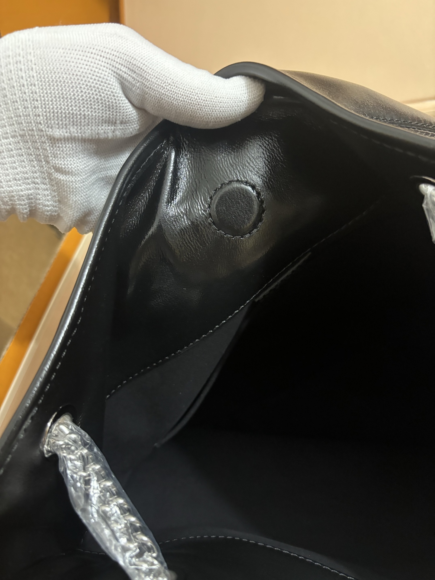 Louis Vuitton OFF DUTY VIBE Medium Bag