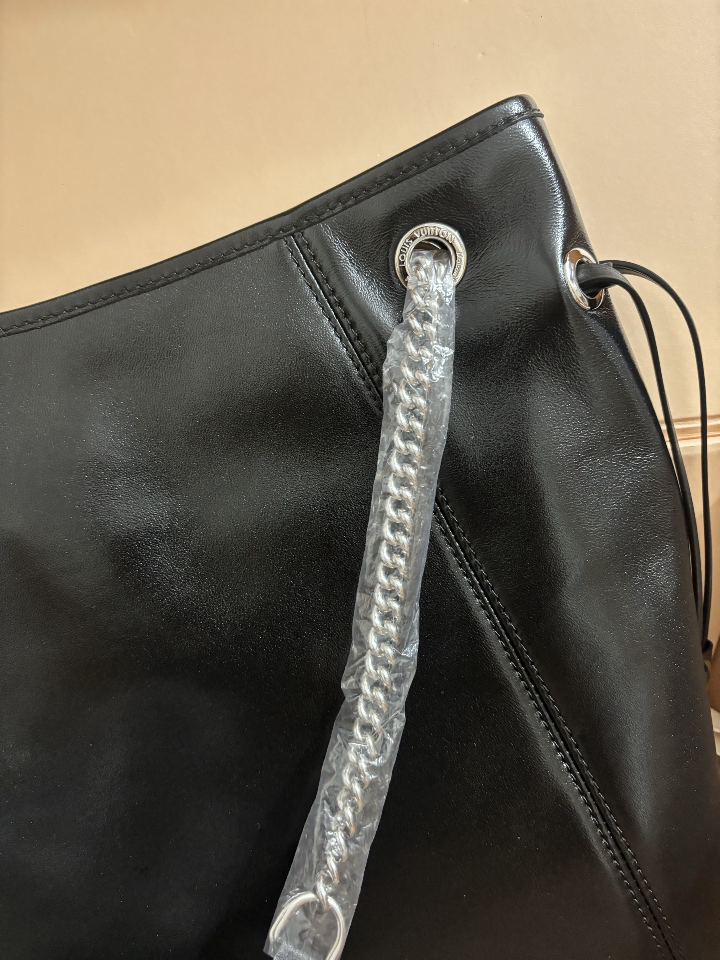 Louis Vuitton OFF DUTY VIBE Medium Bag