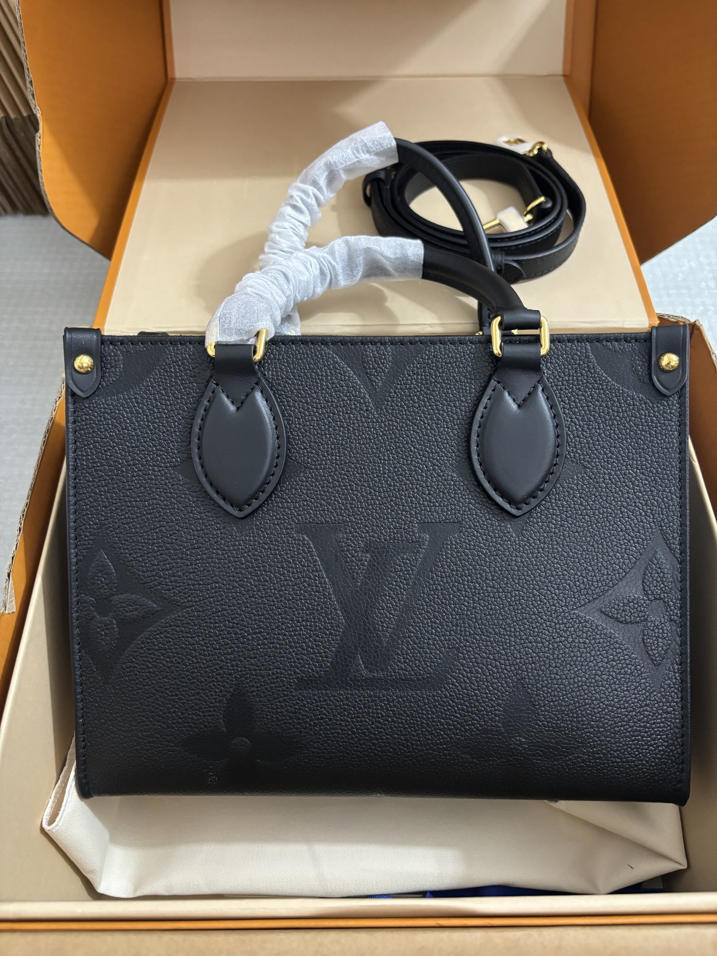 Louis Vuitton OnTheGo Tote Bag