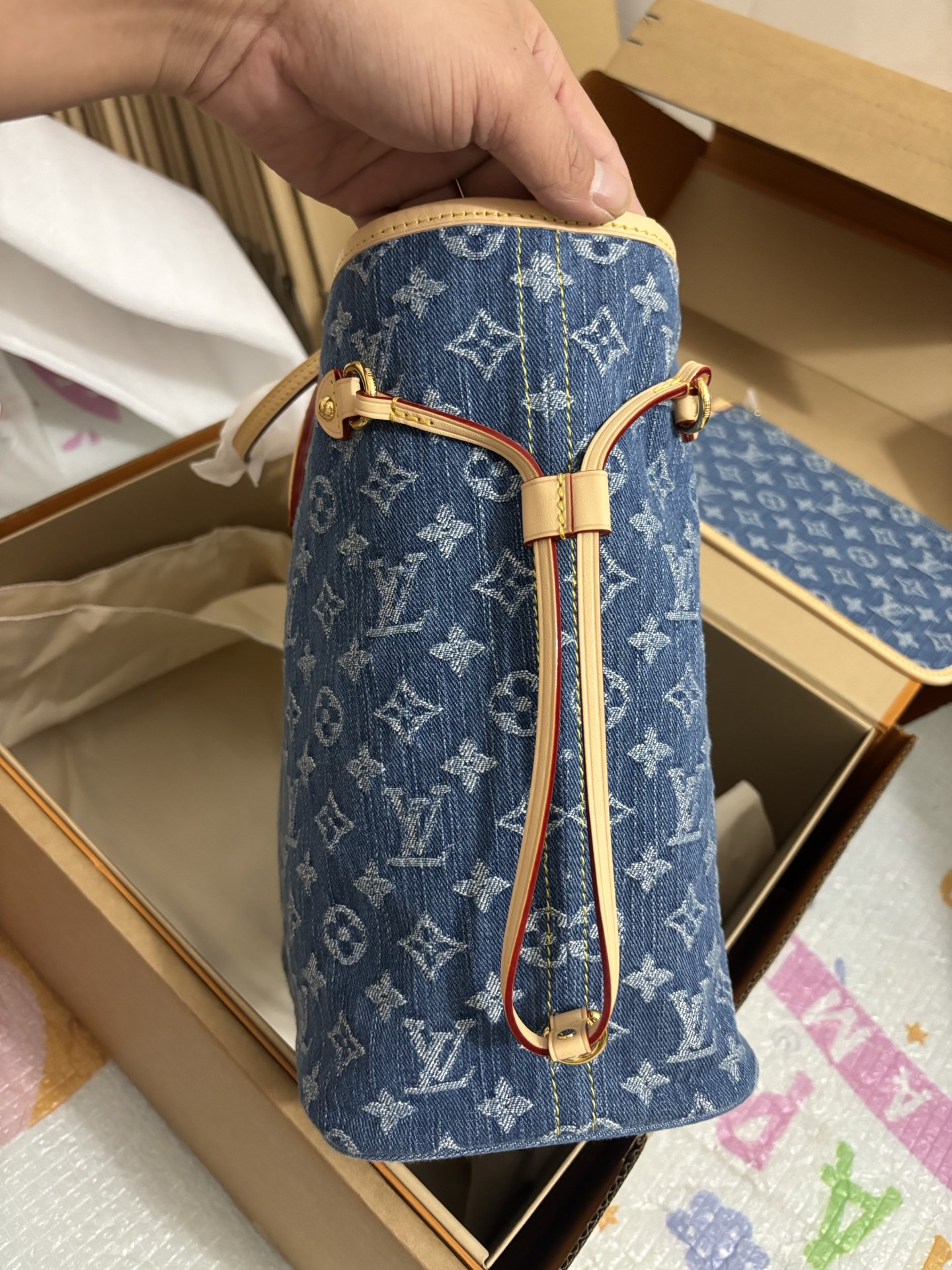 Louis Vuitton NEVERFULL Medium Handbag