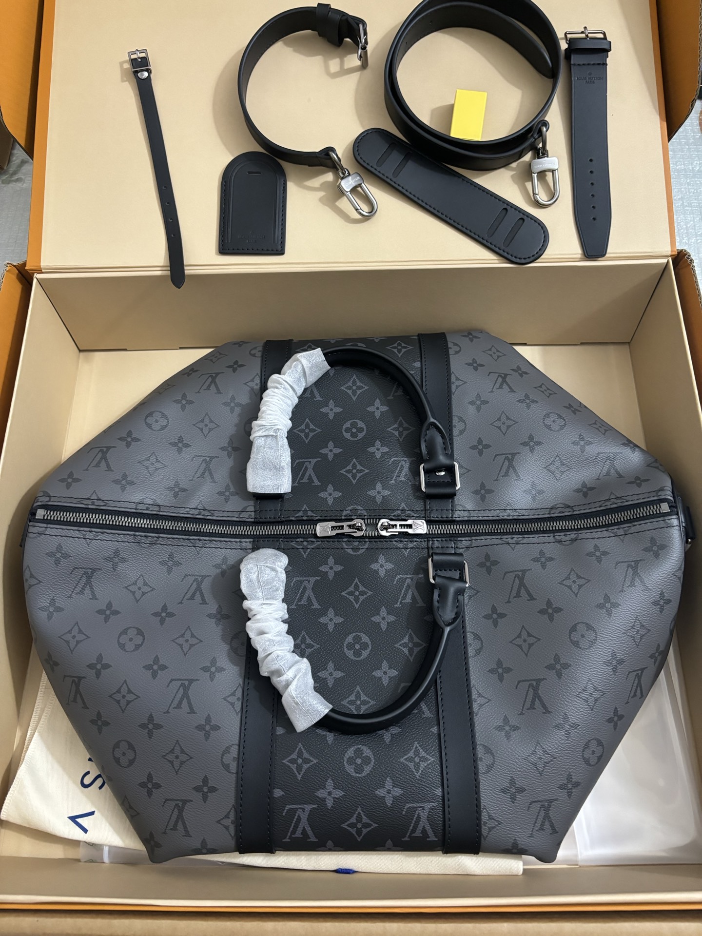 Louis Vuitton KEEPALL BANDOULIÈRE 50 Travel Bag