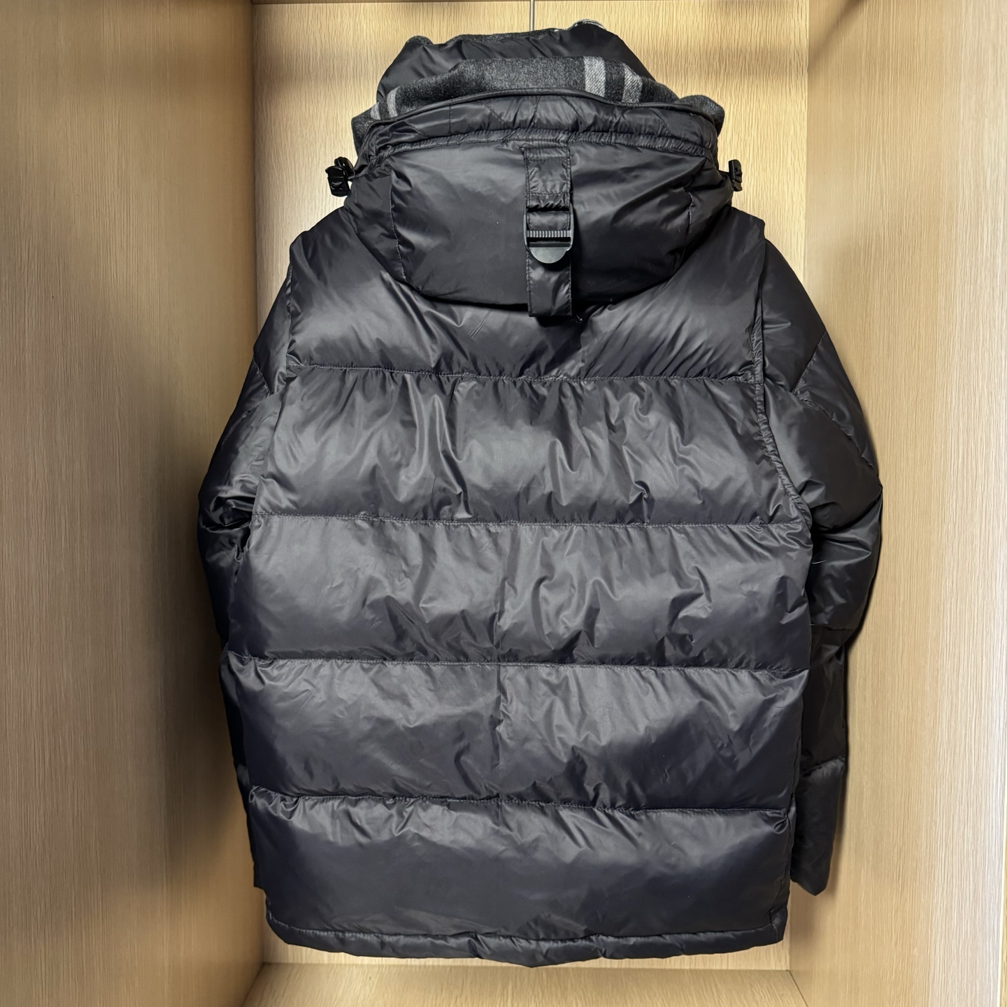Burberry Detachable Sleeve Puffer Jacket