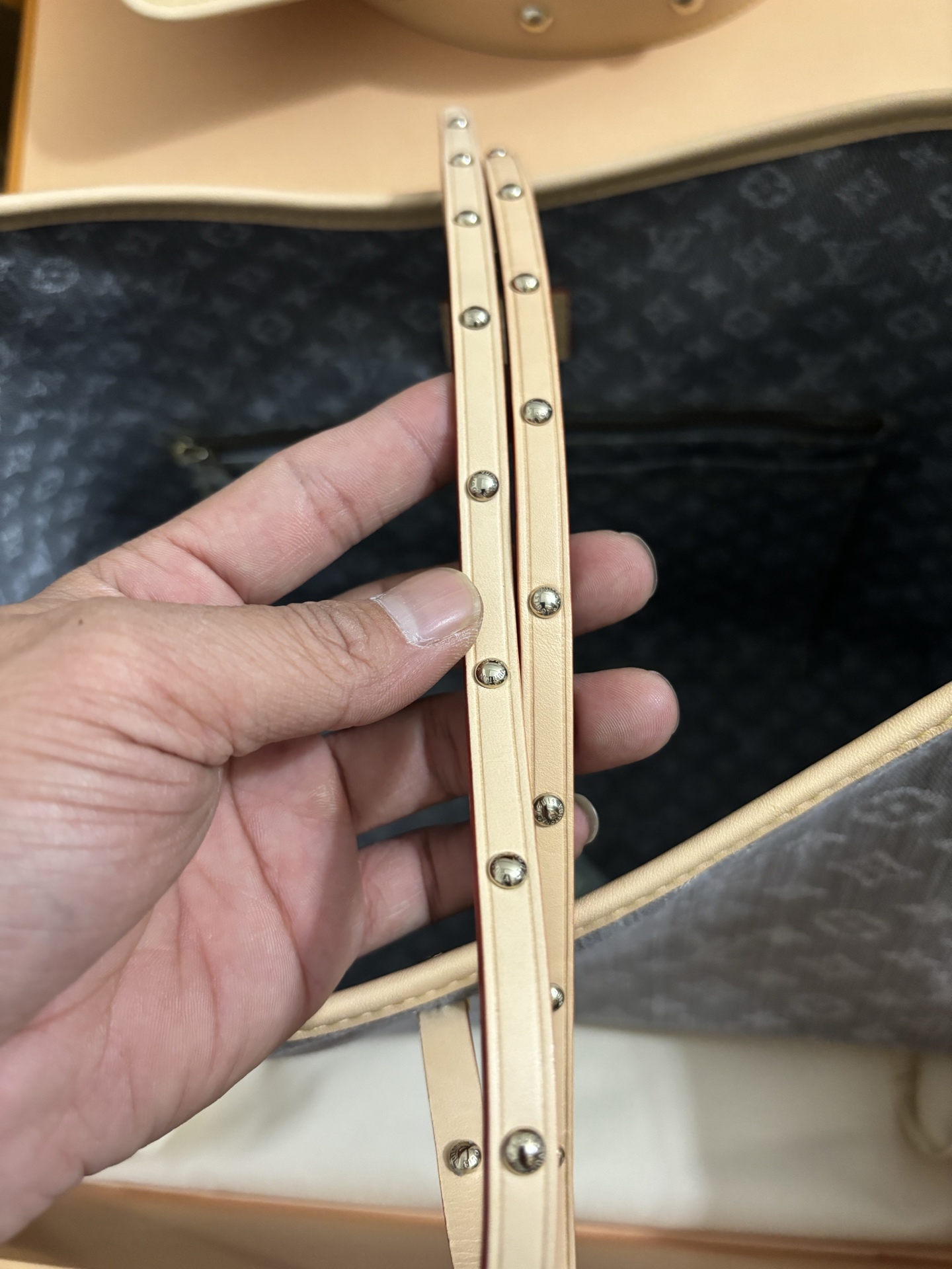 Louis Vuitton CarryAll Medium Bag