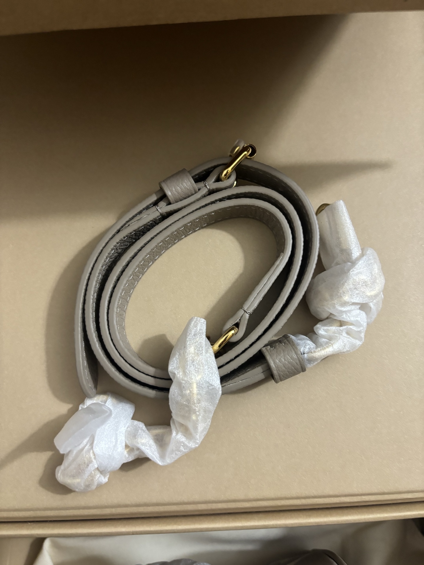 Louis Vuitton Bandoulière 20 Handbag