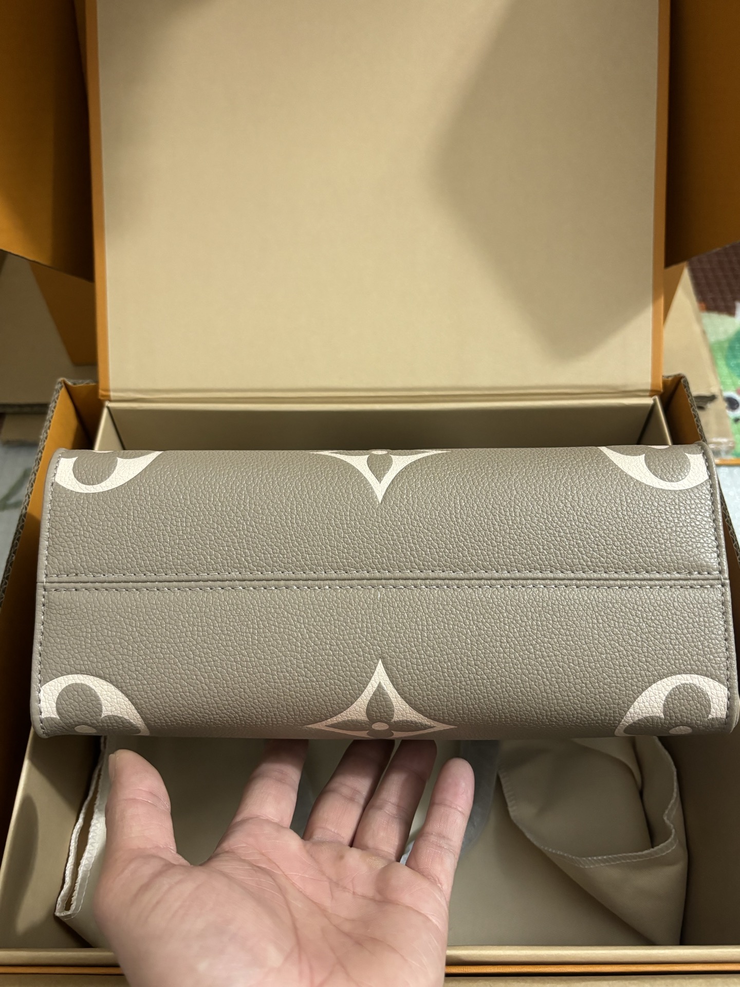 Louis Vuitton OnTheGo Tote Bag