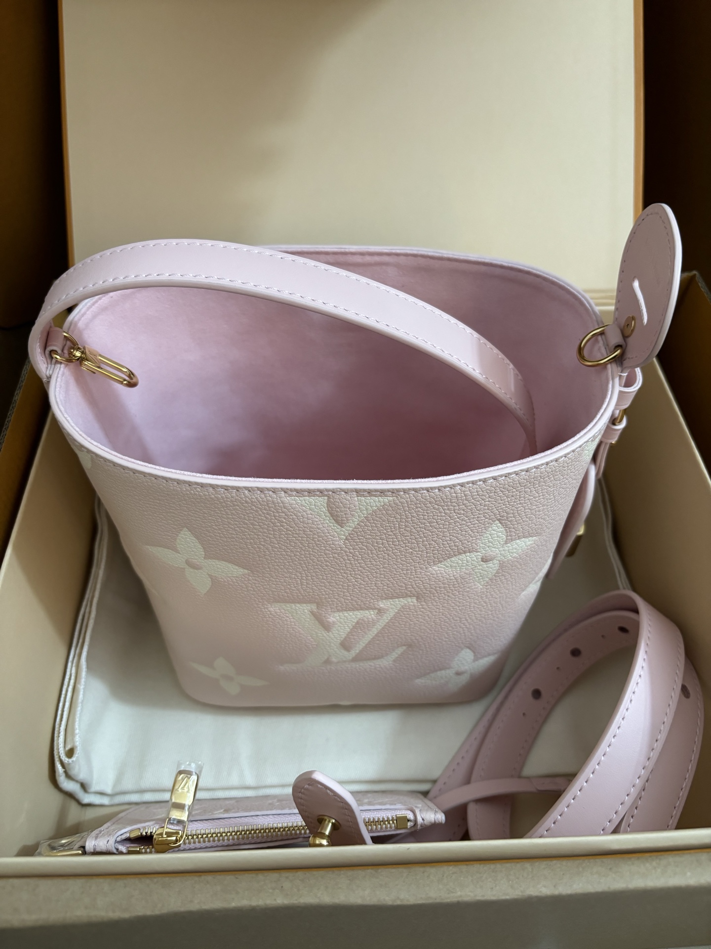 Louis Vuitton All In BB handbag