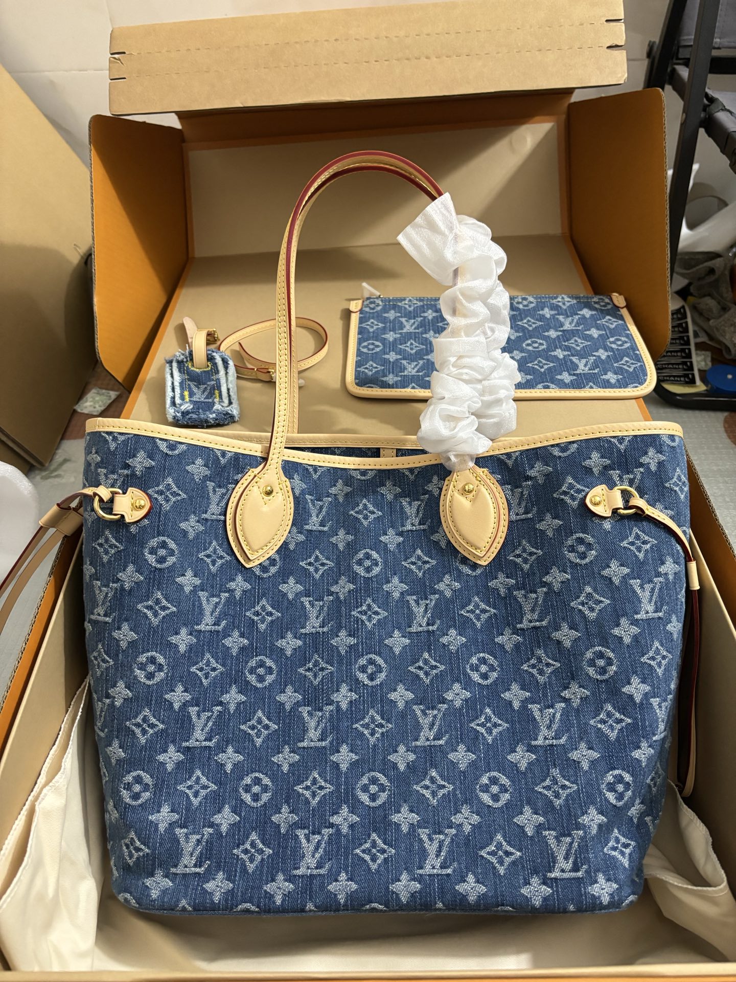 Louis Vuitton NEVERFULL Medium Handbag