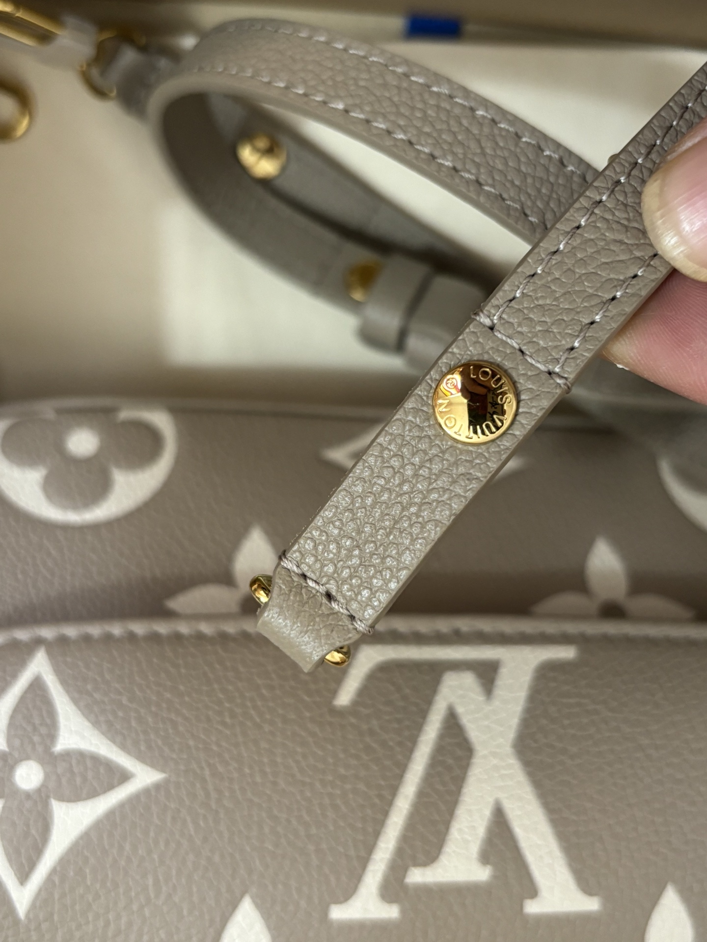 Louis Vuitton The popular Ivy handbag