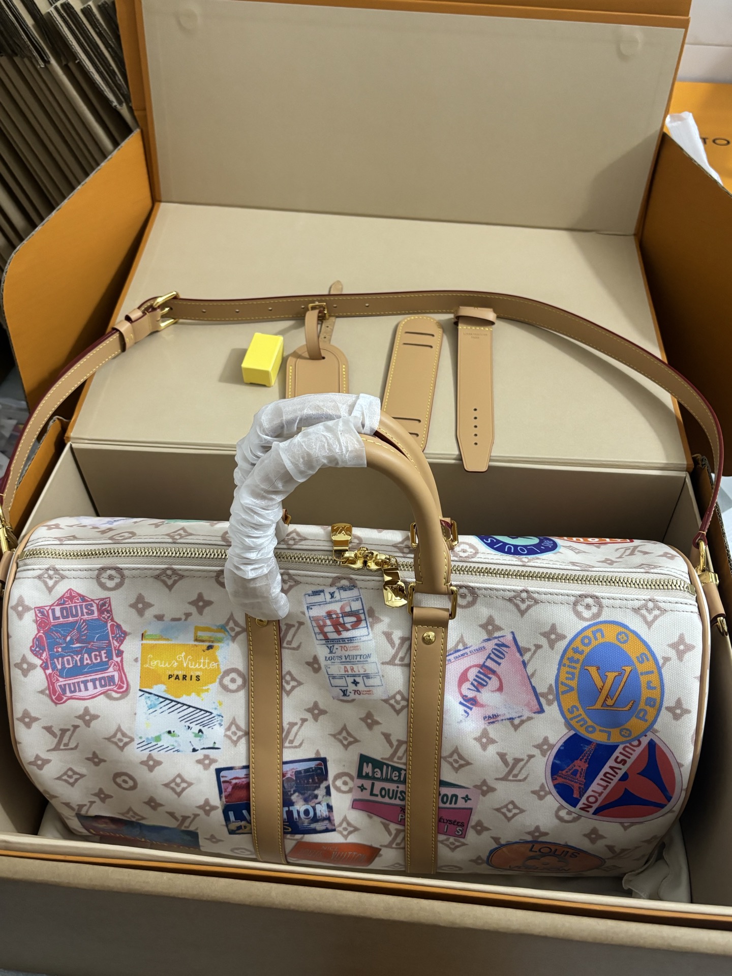 Louis Vuitton Keepall Bandoulière 45 Travel Bag