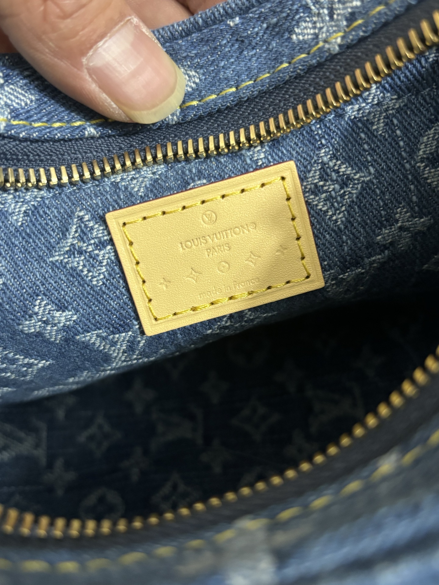 Louis Vuitton Croissant Medium handbag