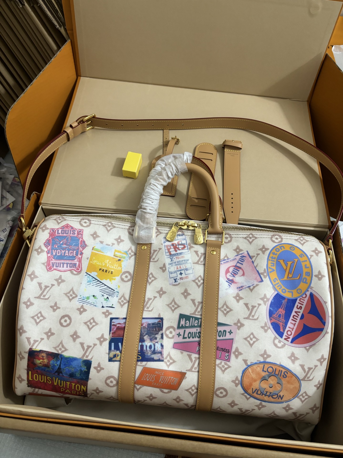 Louis Vuitton Keepall Bandoulière 45 Travel Bag