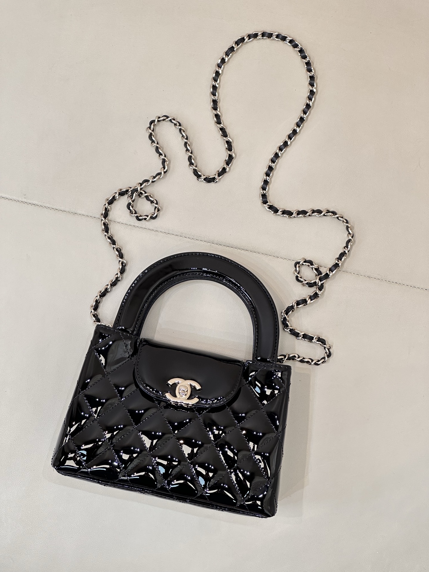 Chanel Kelly chain bag