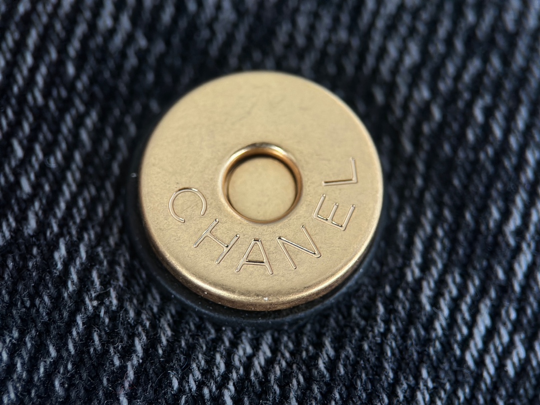 Chanel 25K Hobo tote bag