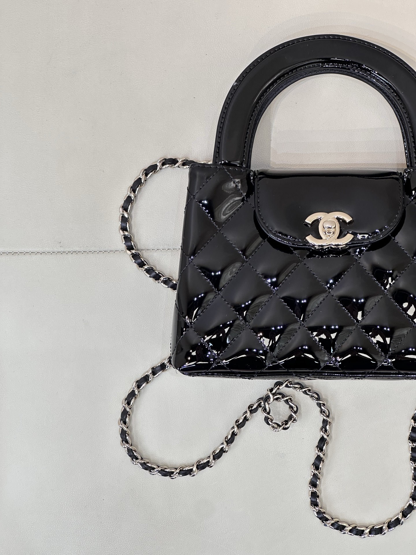 Chanel Kelly chain bag