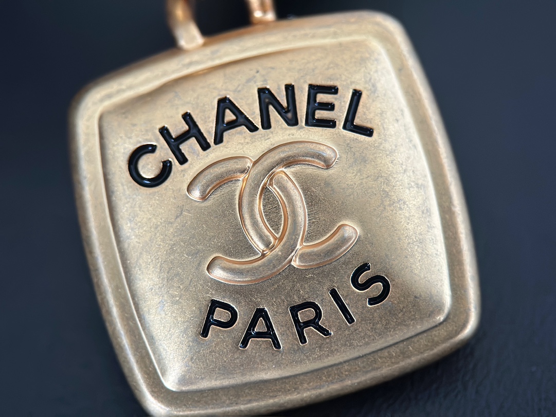 Chanel 25K Hobo tote bag