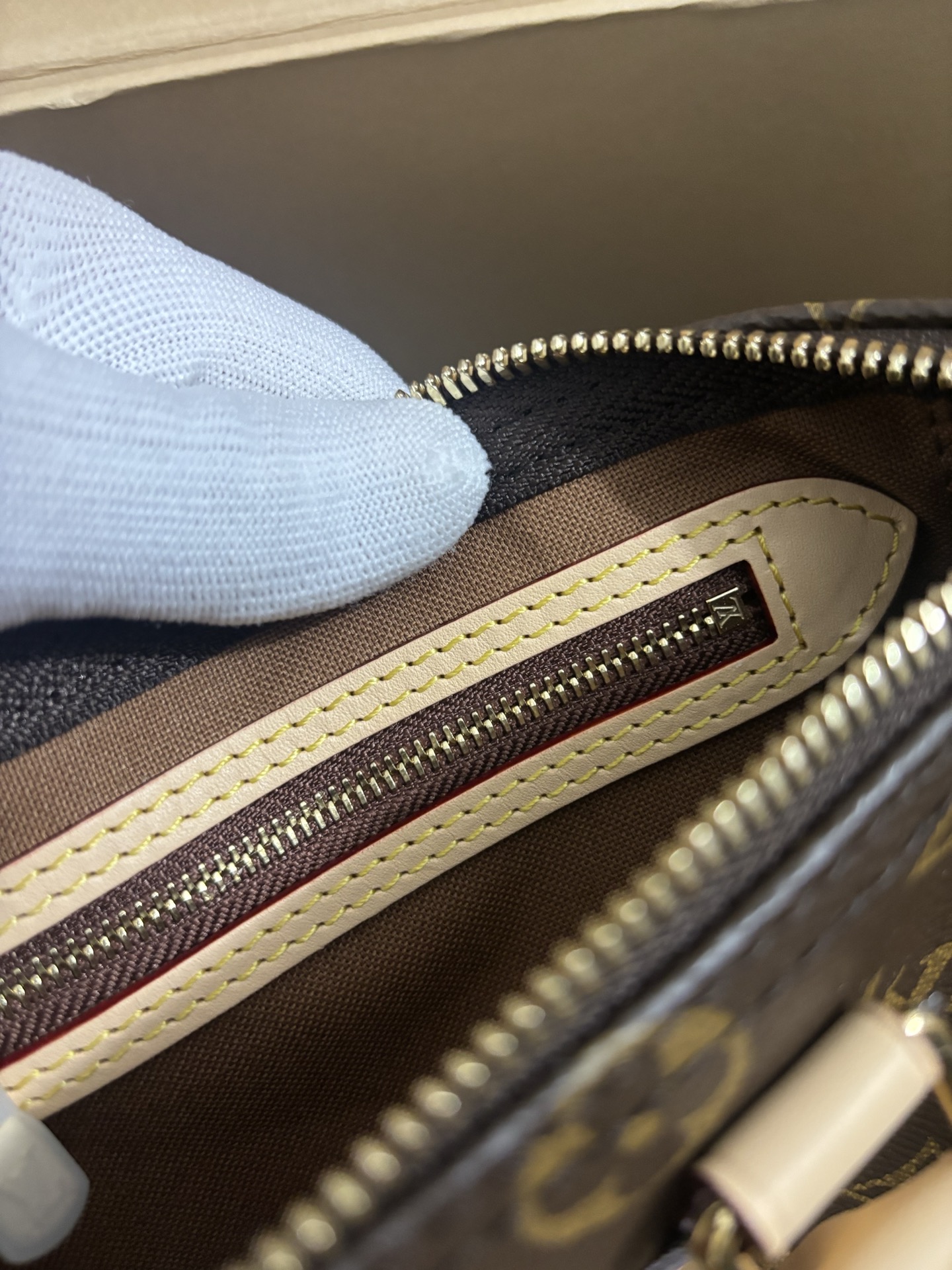 Louis Vuitton SPEEDY BANDOULIÈRE 25