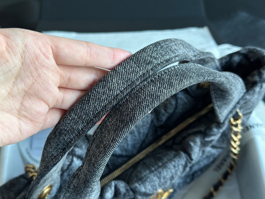 Chanel 25K Bowknot denim handbag