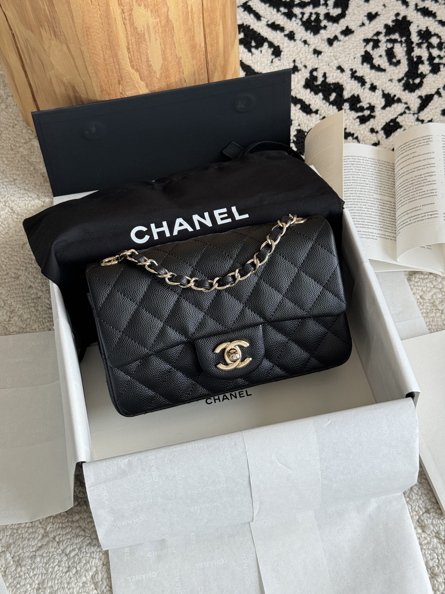 CHANEL CF20 Lychee grain black gold black silver