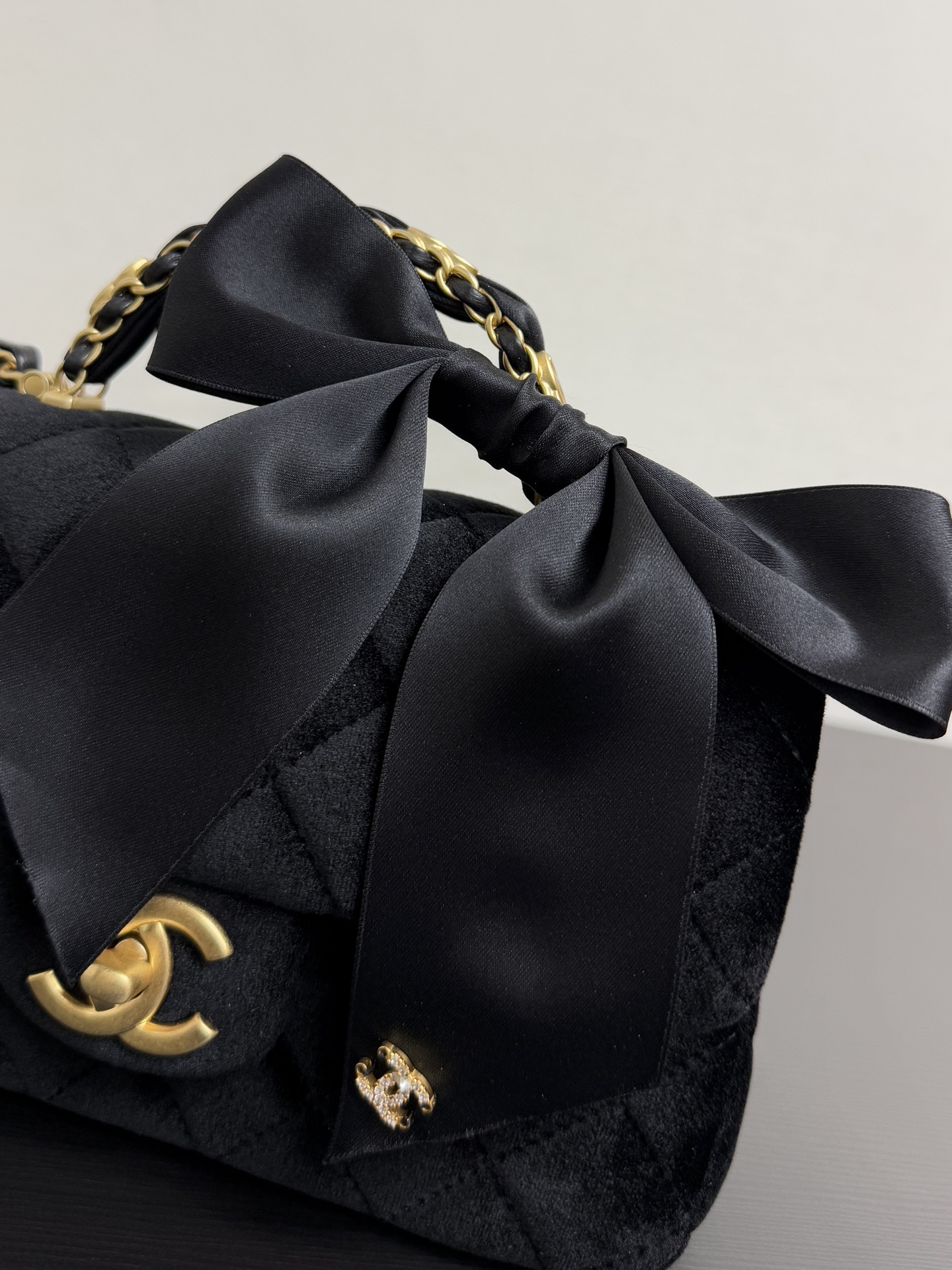 Chanel Ohanel 25K Bow Large mini