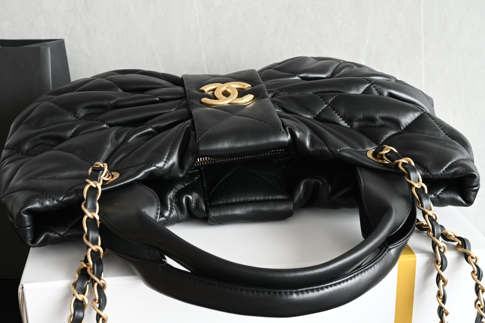 CHANEL 25K Bow Bag