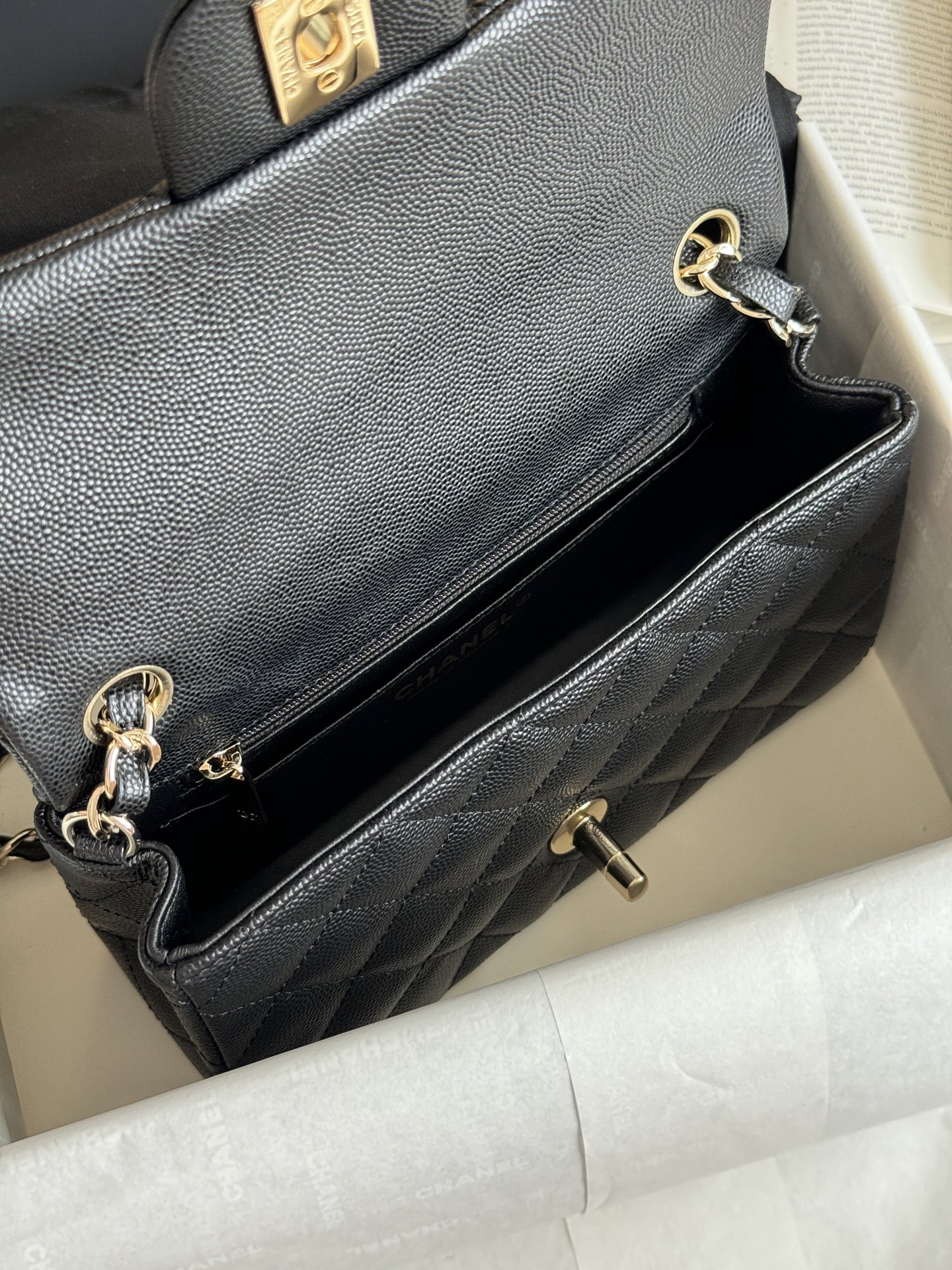 CHANEL CF20 Lychee grain black gold black silver