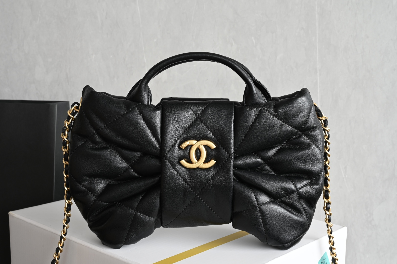 CHANEL 25K Bow Bag