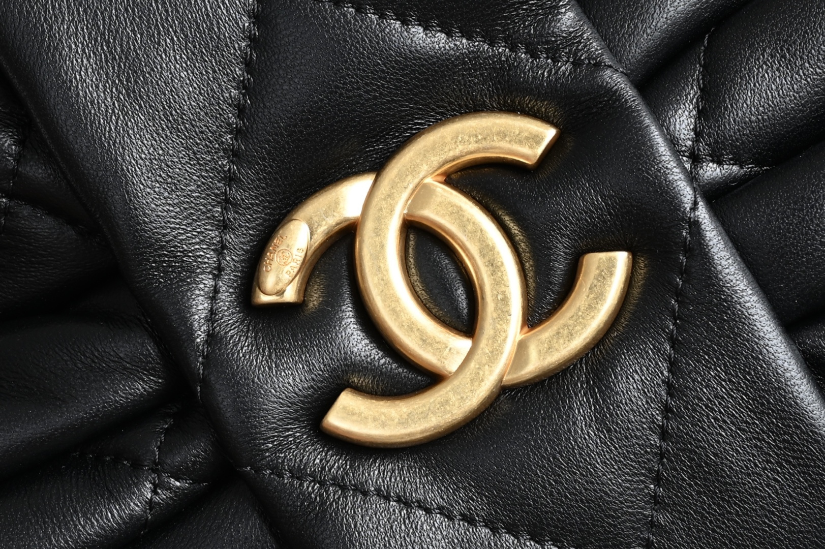 CHANEL 25K Bow Bag