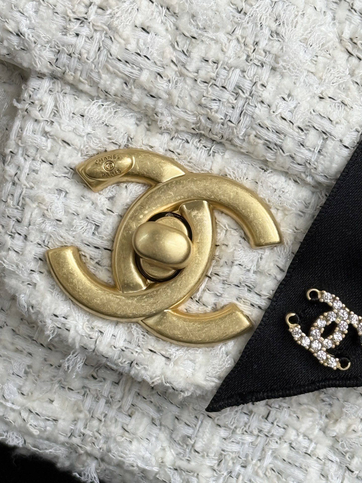 Chanel Ohanel 25K Bow Large mini