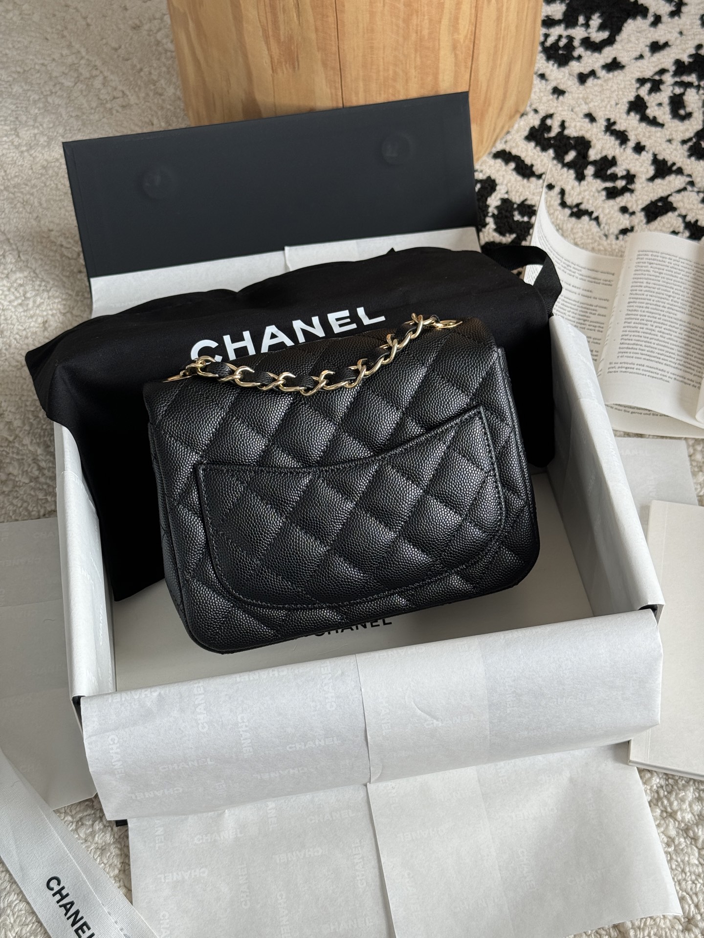 CHANEL CF17 Lychee grain black gold black silver